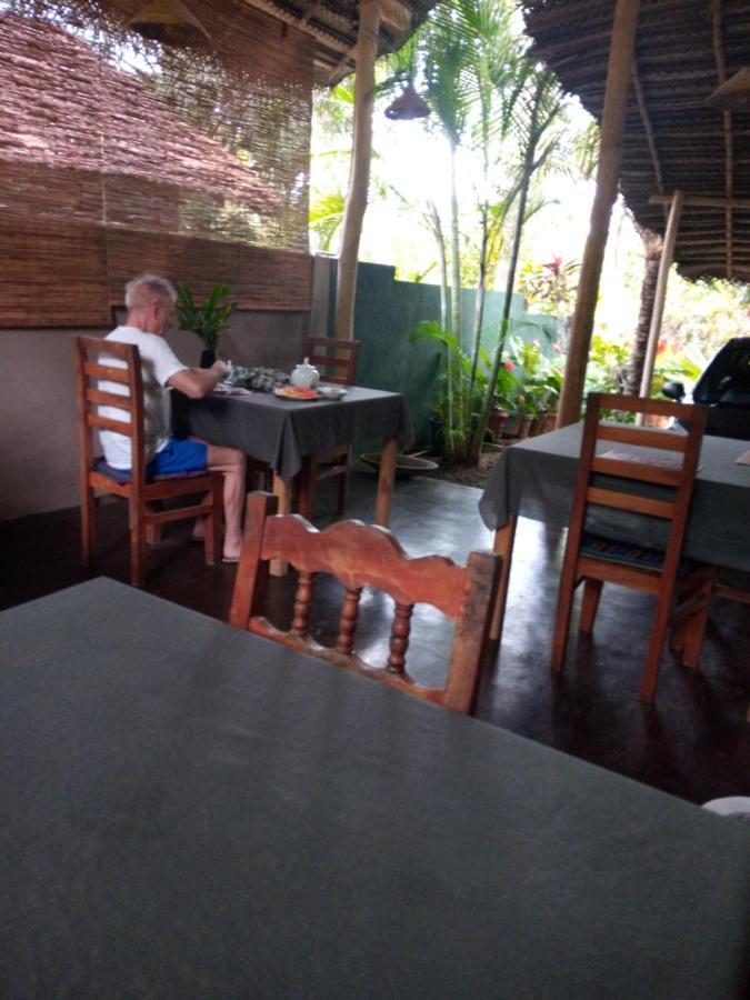 Sansala Guesthouse & Restaurant Tangalle Bagian luar foto