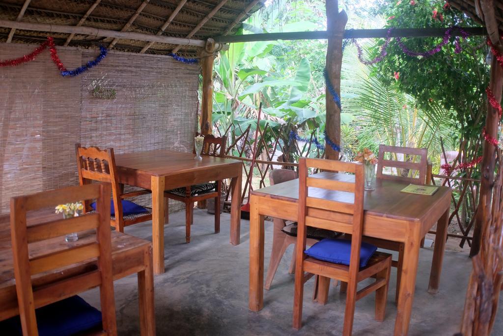 Sansala Guesthouse & Restaurant Tangalle Bagian luar foto